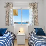 公寓 Just 1 Minute From The A117 *