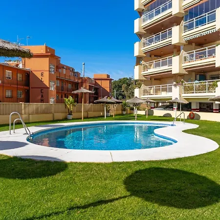 Just 1 Minute From The A117 * Fuengirola