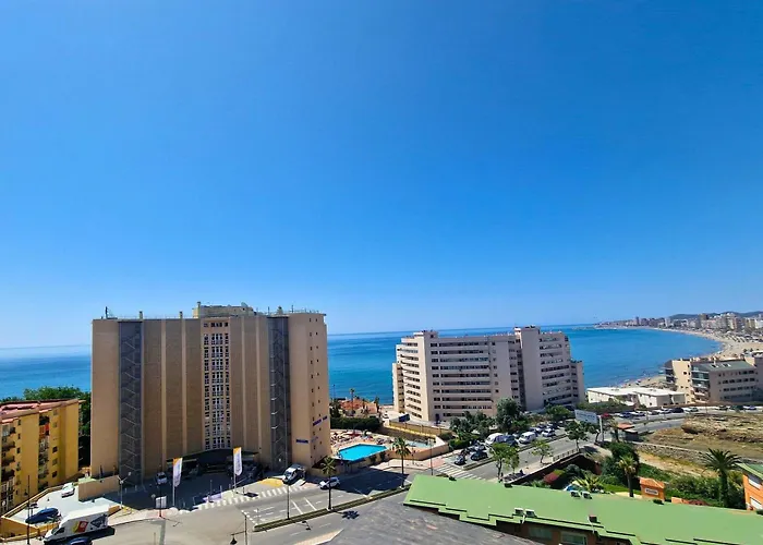 Just 1 Minute From The A117 * Fuengirola