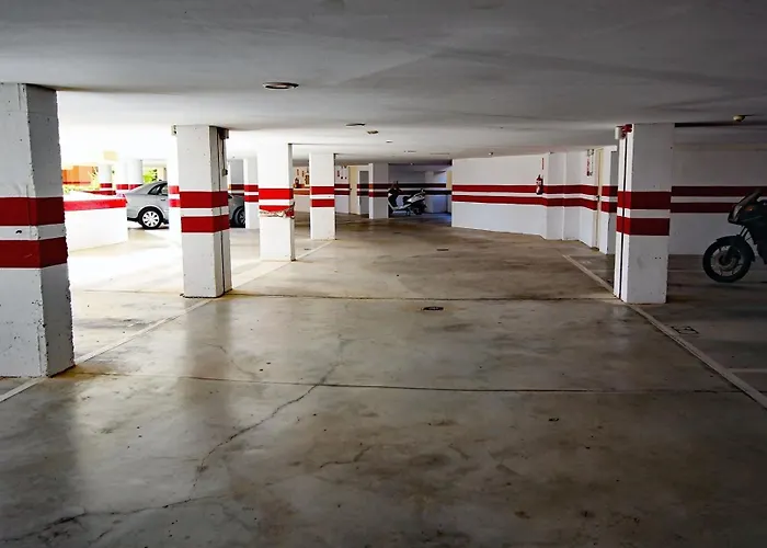 Apartment Just 1 Minute From The A117