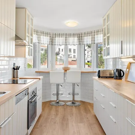 アパート Just 1 Minute From The A117 フエンヒロラ